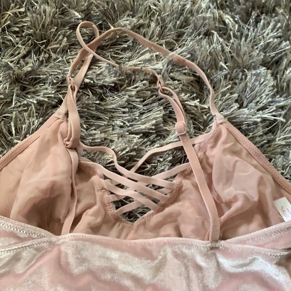 Pink velvet bralette - Picture 2 of 2